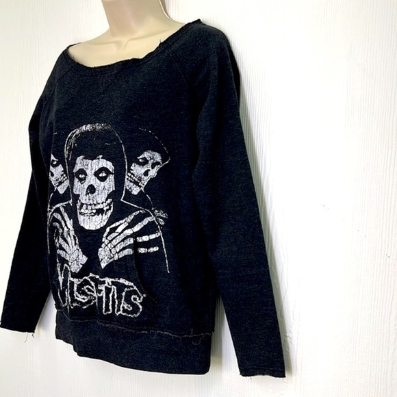 Misfits - Fiend Misfit Skulls Graphic Open Cut Neck Pocket Sweatshirt Size Small - Picture 5 of 10